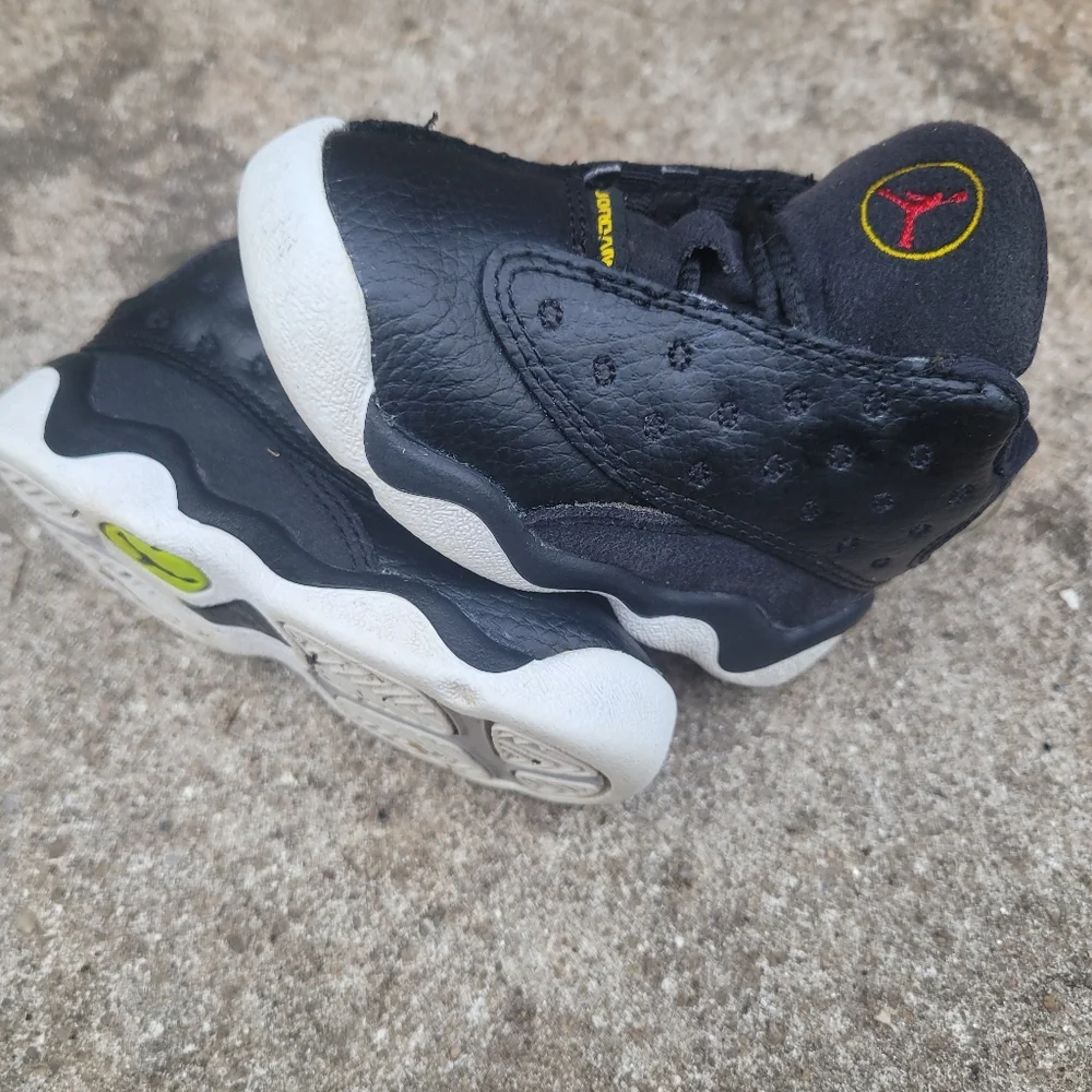 Jordan 13 Kids black size 5c - Picture 2 of 7